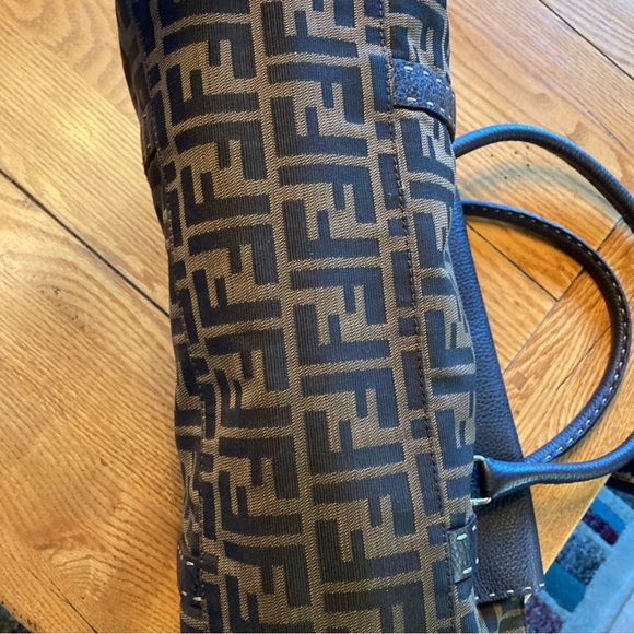 Fendi Vintage Linda Satchel - Picture 2 of 7